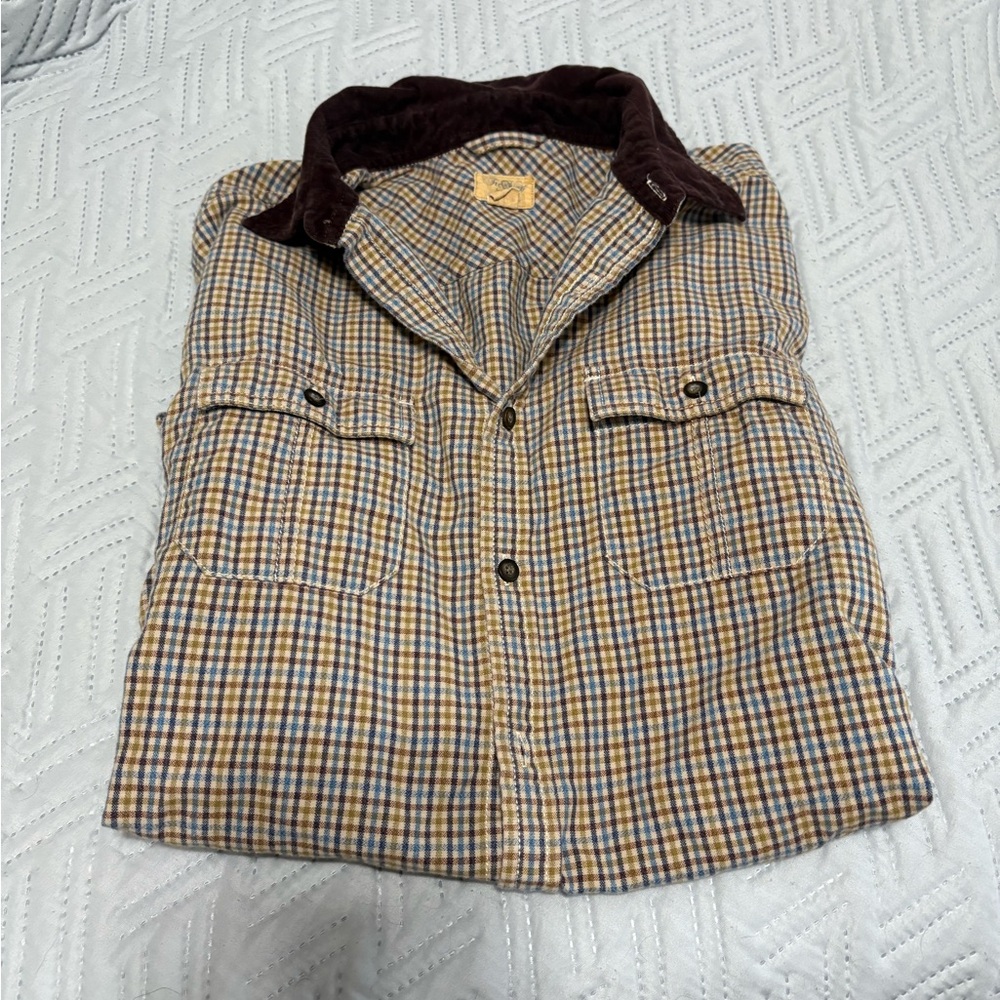 Checkered button up with Dark Collar and elbow patches